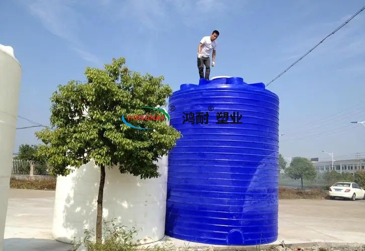 水箱廠(chǎng)家教您塑料水箱冬季如何保溫